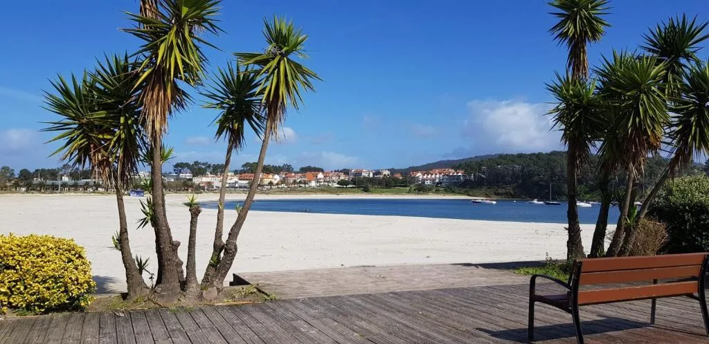 Playa de Caneliñas, Portonovo