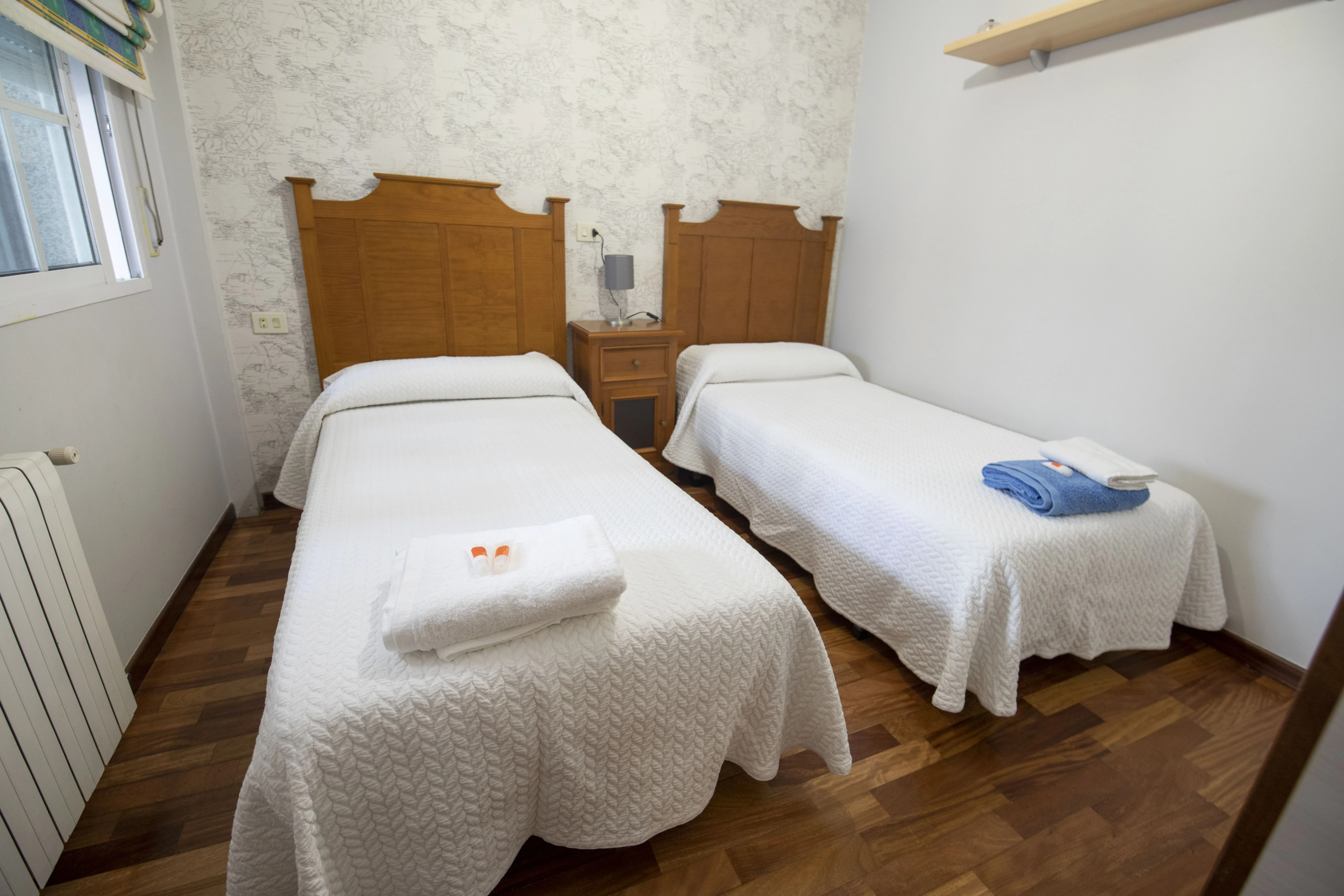 Segundo dormitorio con dos camas individuales